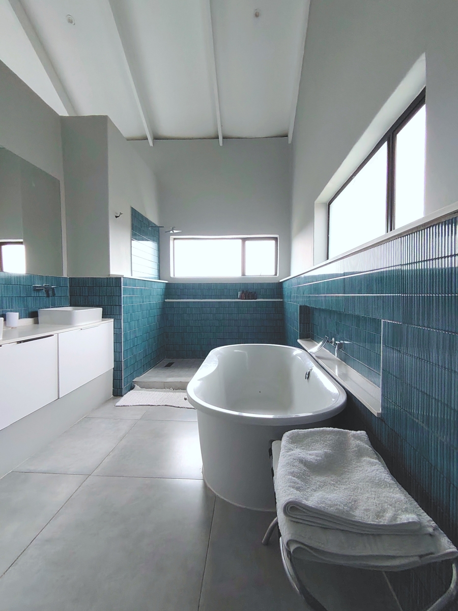 5 Bedroom Property for Sale in Brackenridge Western Cape